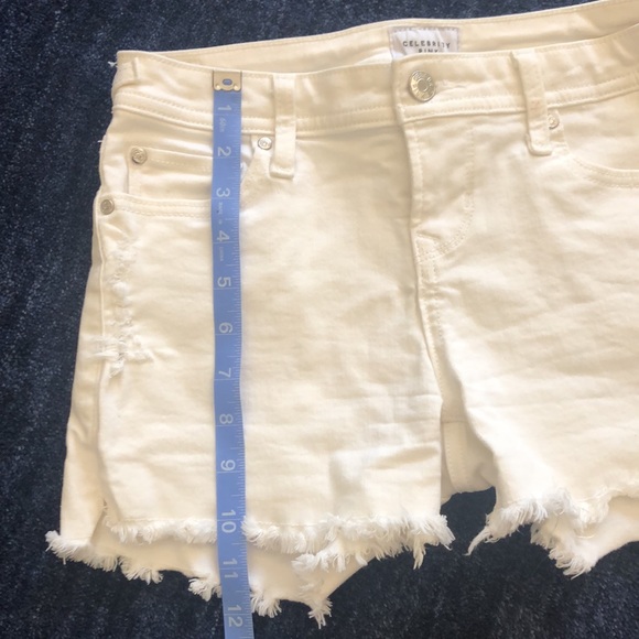 White denim shorts - Picture 6 of 6